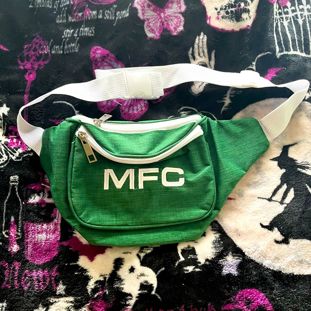 MFC Myfreecams fannypack